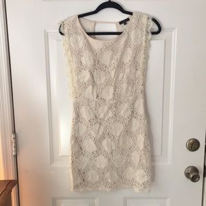 Aakaa white Lace Backless Dress Size M